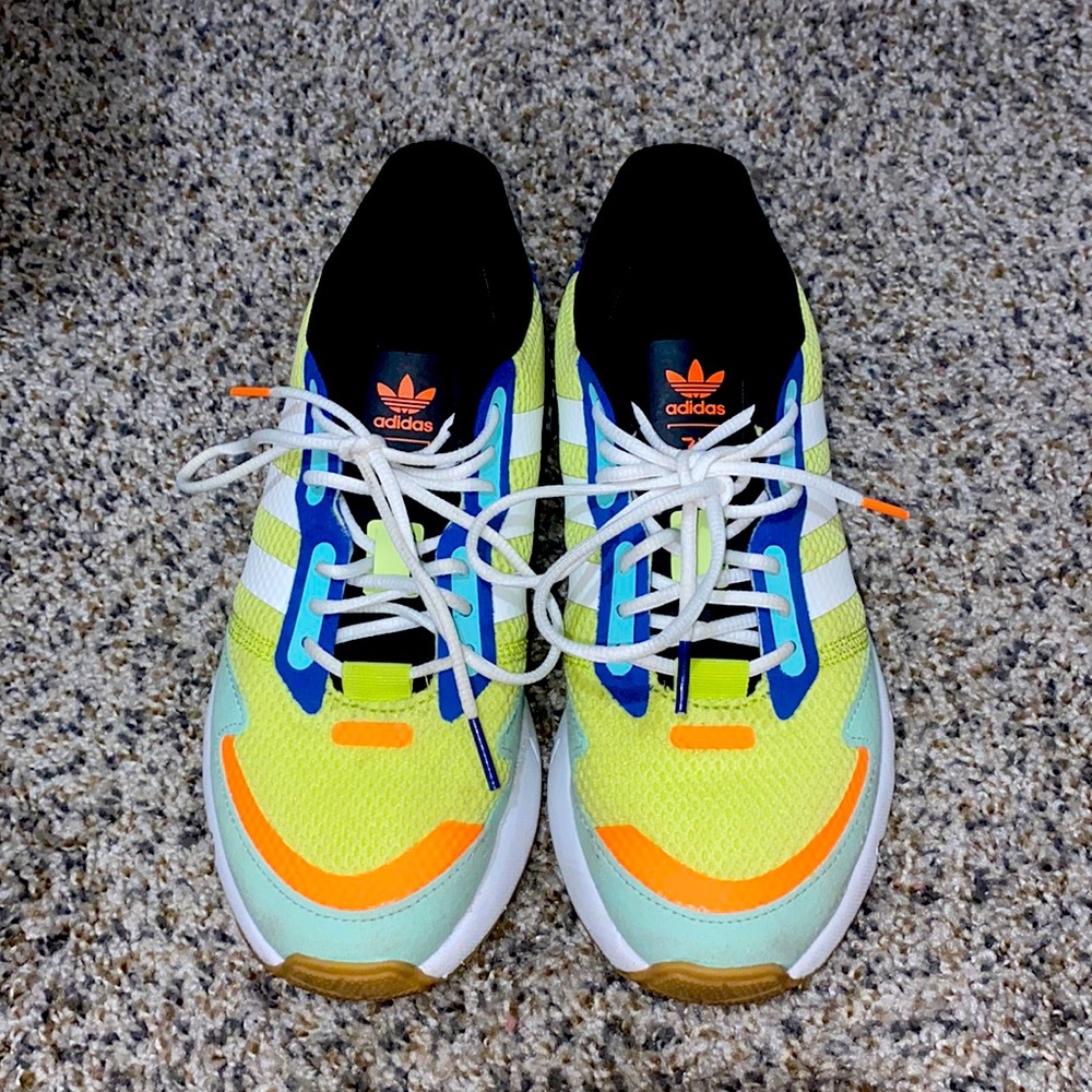 Adidas Sneakers